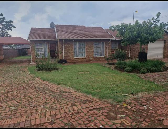 3 BEDROOM HOUSE FOR SALE IN CHANTELLE